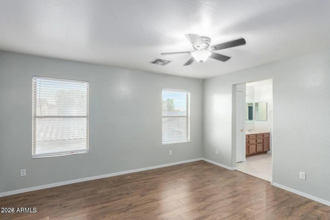 Real Estate Picture 17
