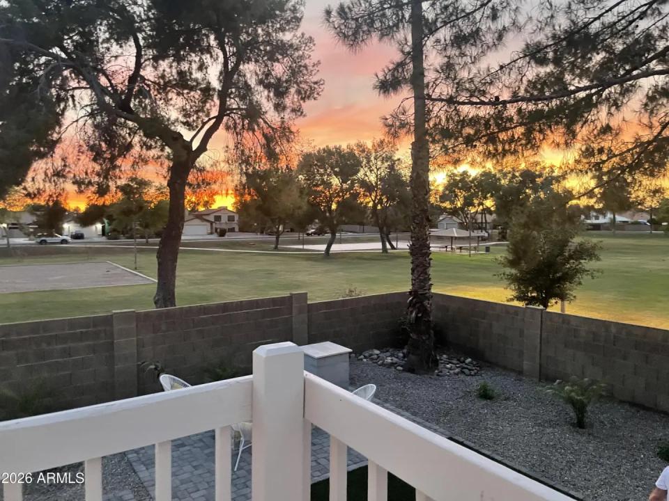 Real Estate Picture 1