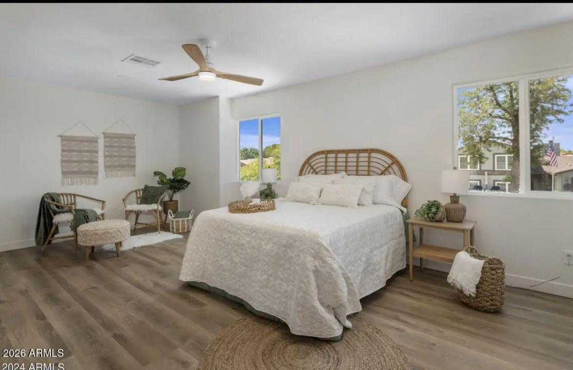 Real Estate Picture 13
