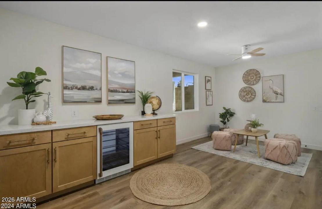Real Estate Picture 16
