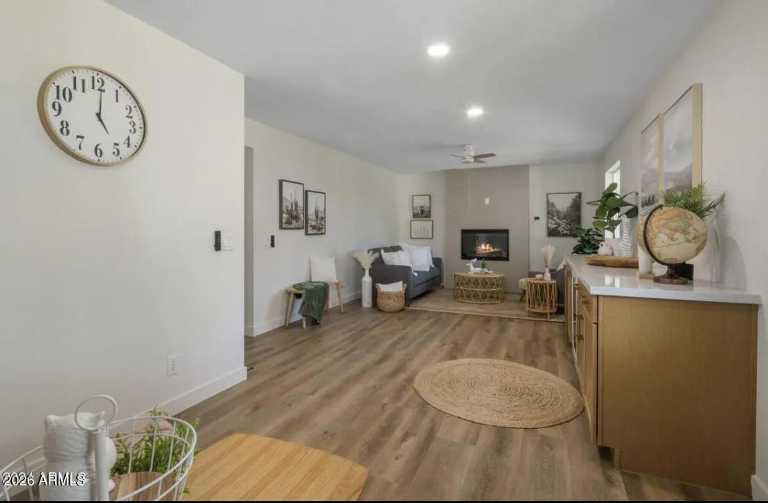 Real Estate Picture 18