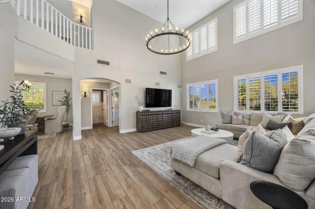 Real Estate Picture 10