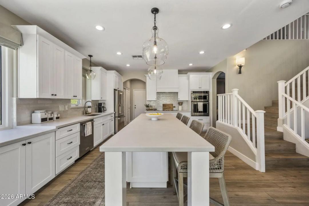 Real Estate Picture 13
