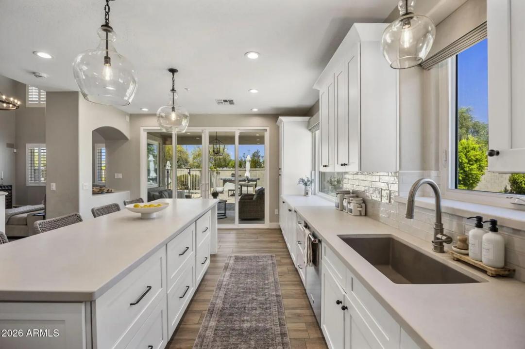 Real Estate Picture 6