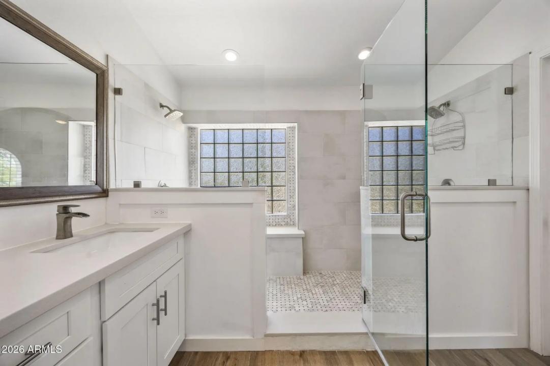 Real Estate Picture 26