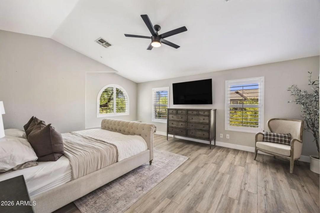 Real Estate Picture 28