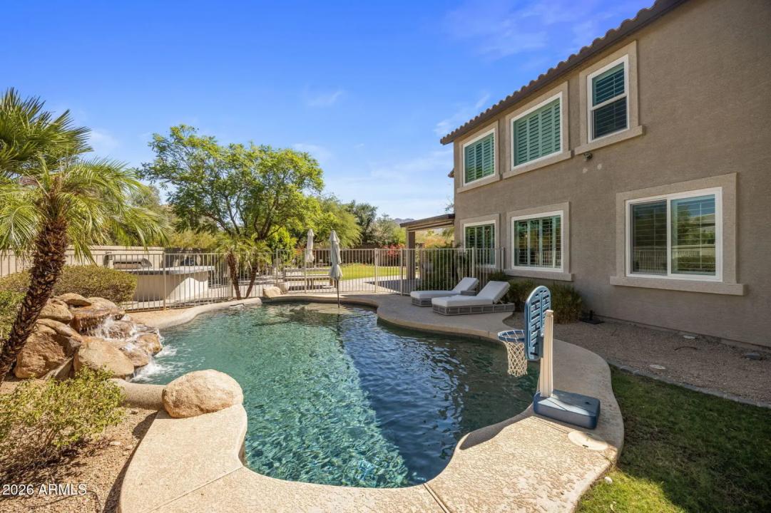 Real Estate Picture 32