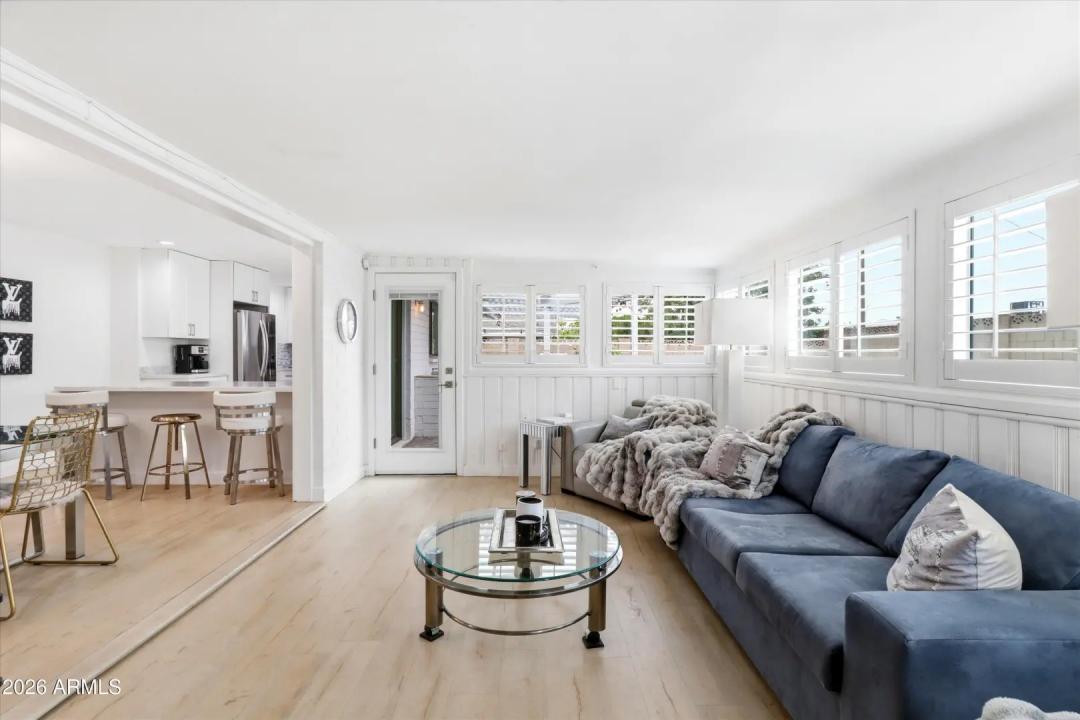 Real Estate Picture 16