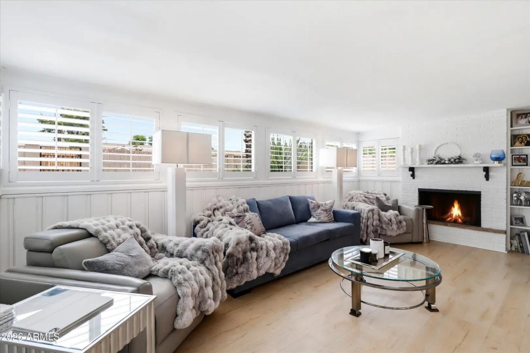 Real Estate Picture 17