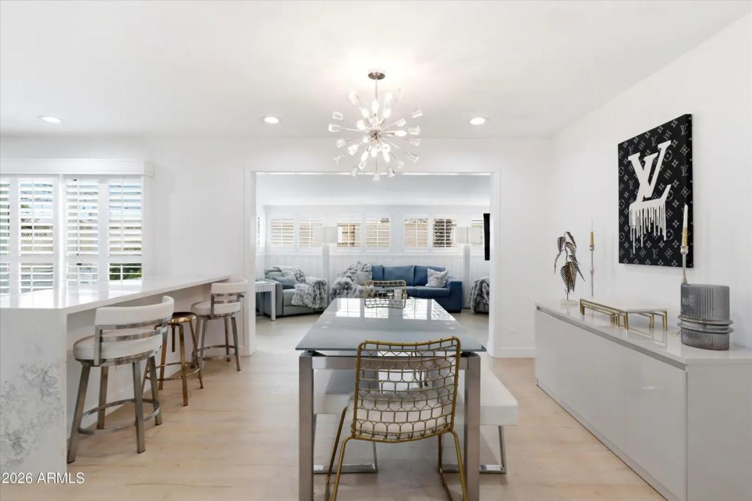 Real Estate Picture 12