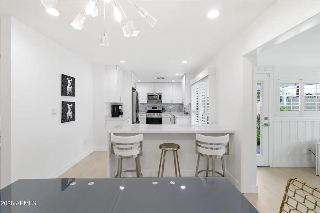 Real Estate Picture 10