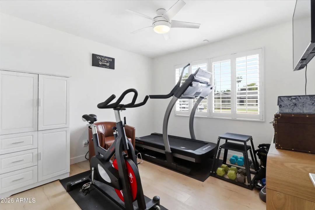 Real Estate Picture 22