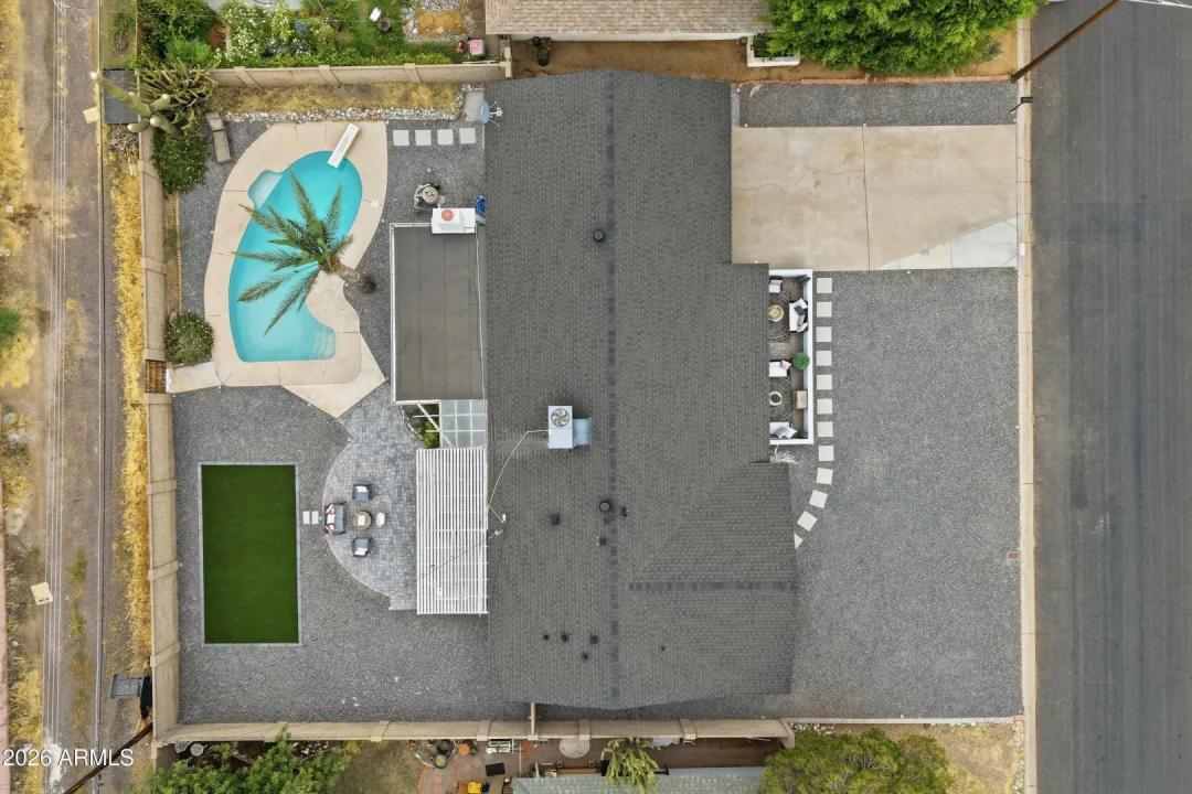 Real Estate Picture 33