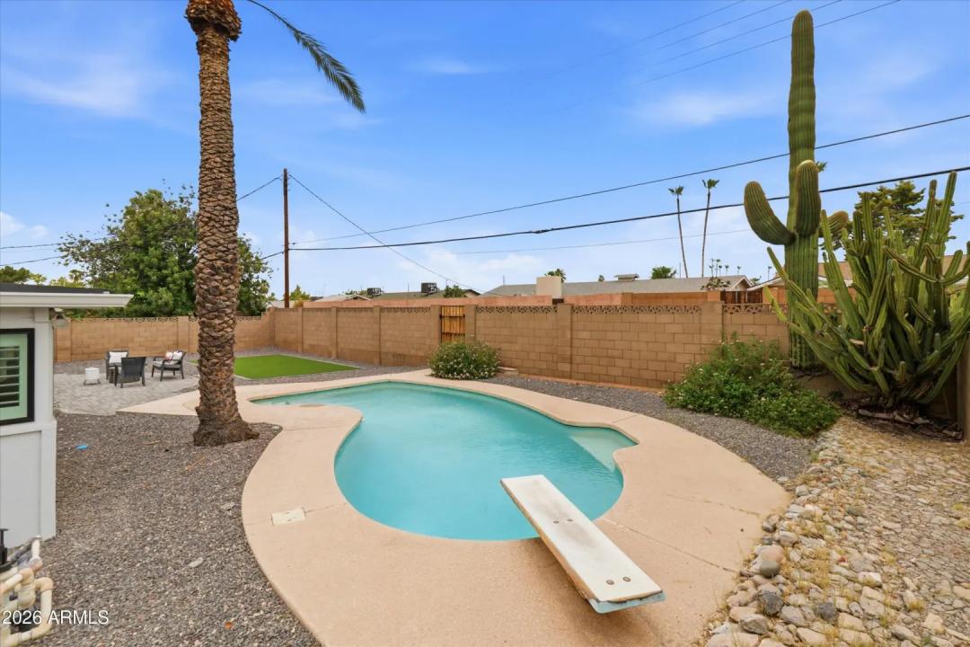 Real Estate Picture 30