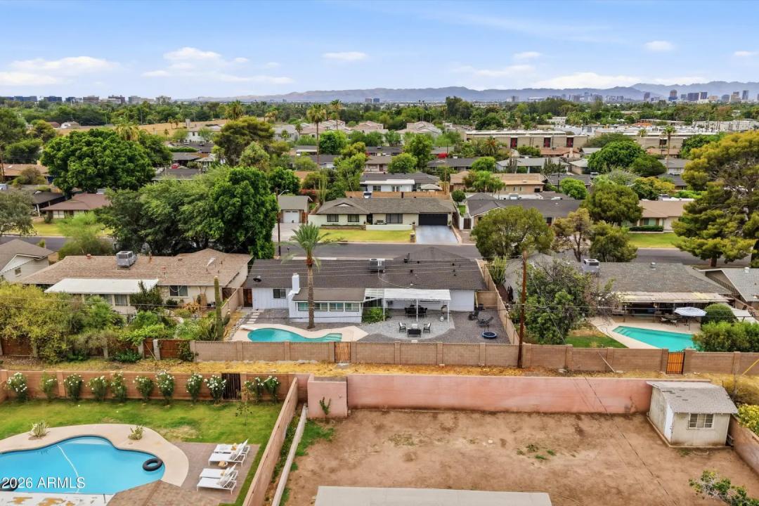 Real Estate Picture 37