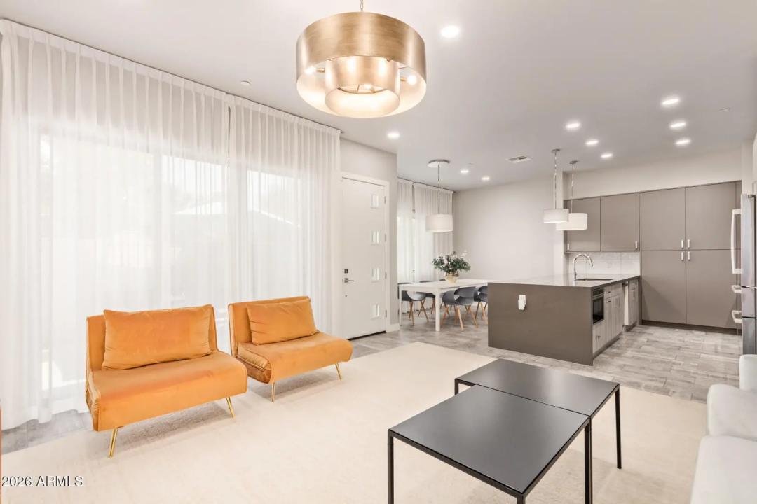 Real Estate Picture 6