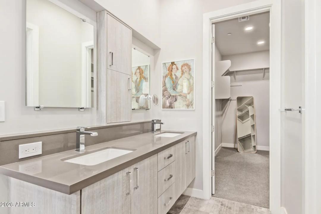 Real Estate Picture 16