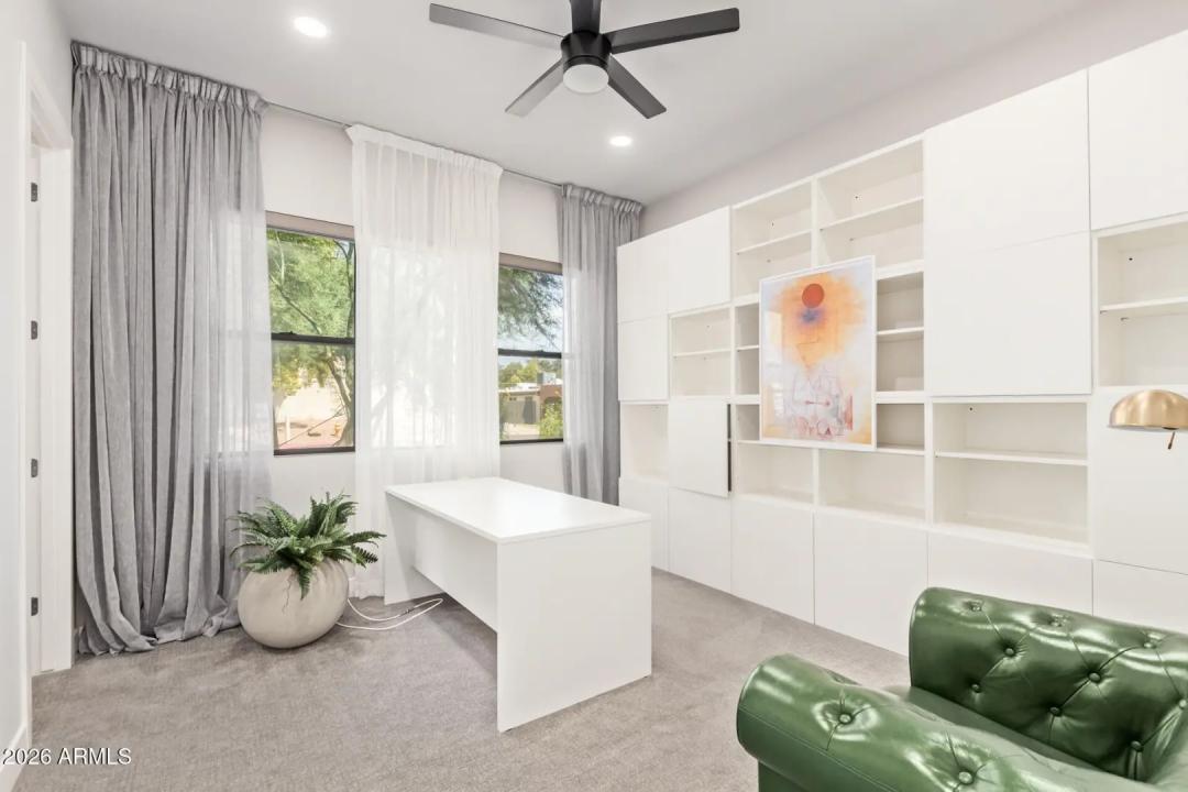 Real Estate Picture 24