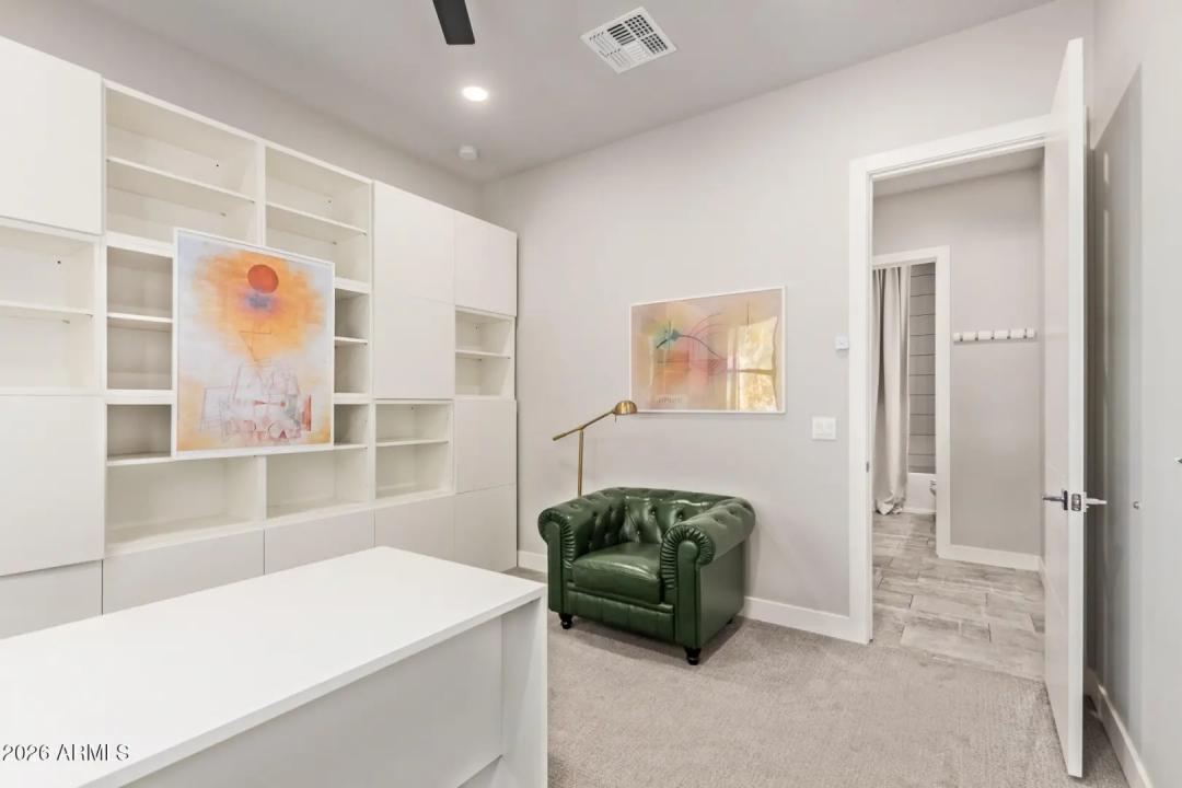 Real Estate Picture 25