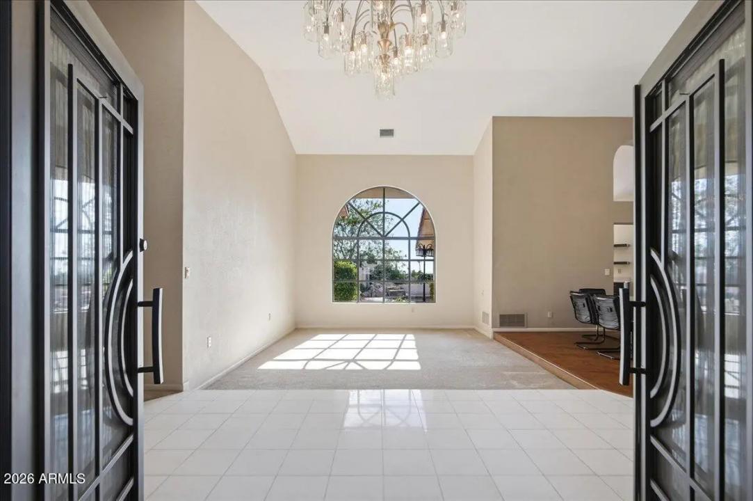 Real Estate Picture 19