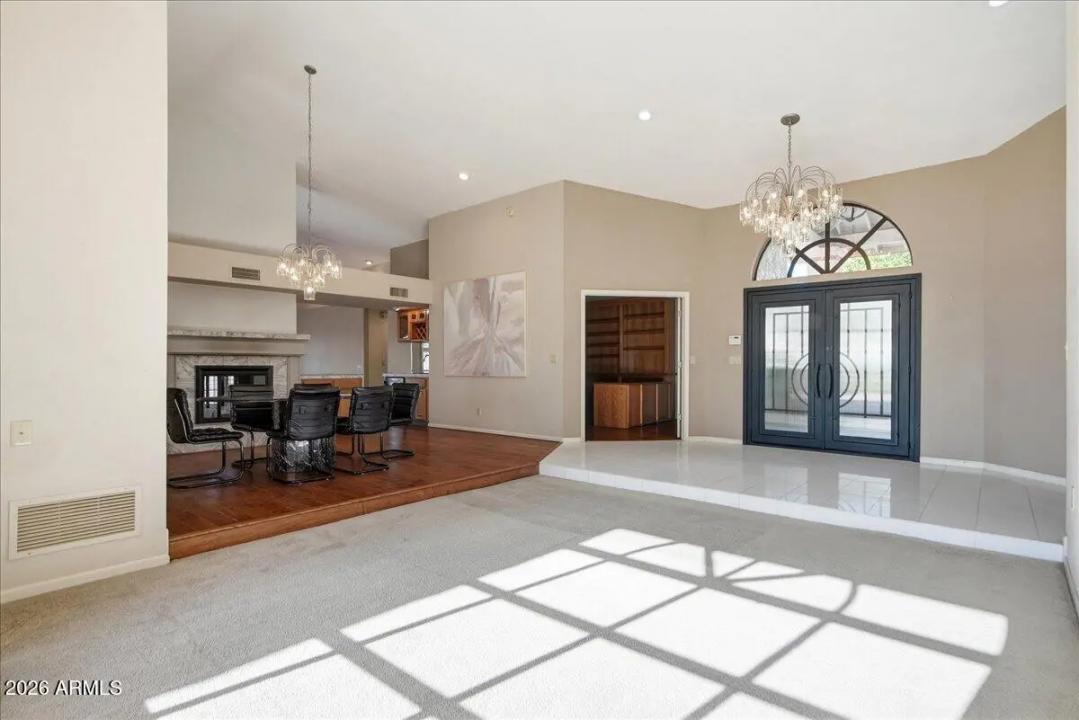 Real Estate Picture 24