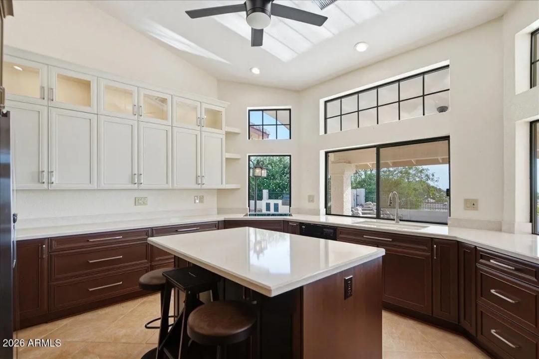 Real Estate Picture 30