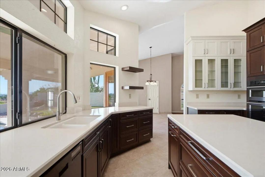 Real Estate Picture 32