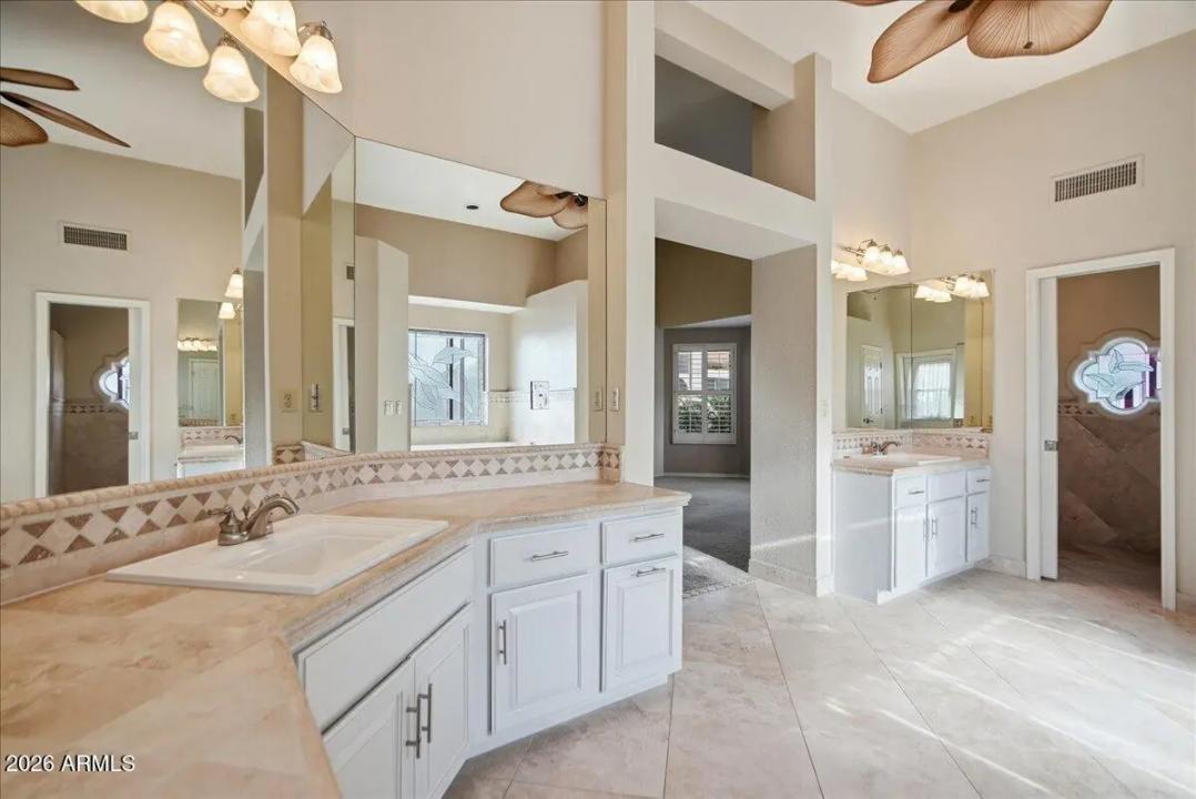 Real Estate Picture 43