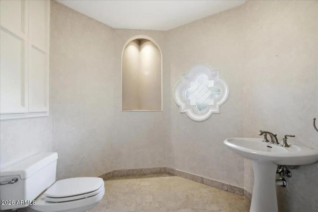 Real Estate Picture 50