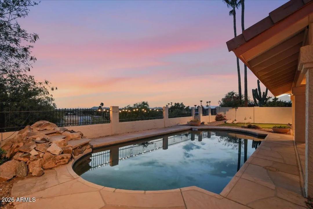 Real Estate Picture 2