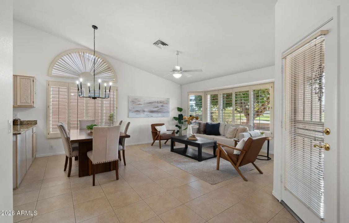 Real Estate Picture 4