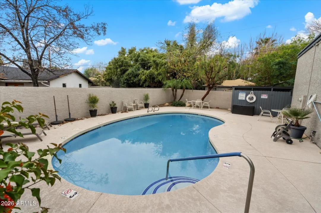 Real Estate Picture 14