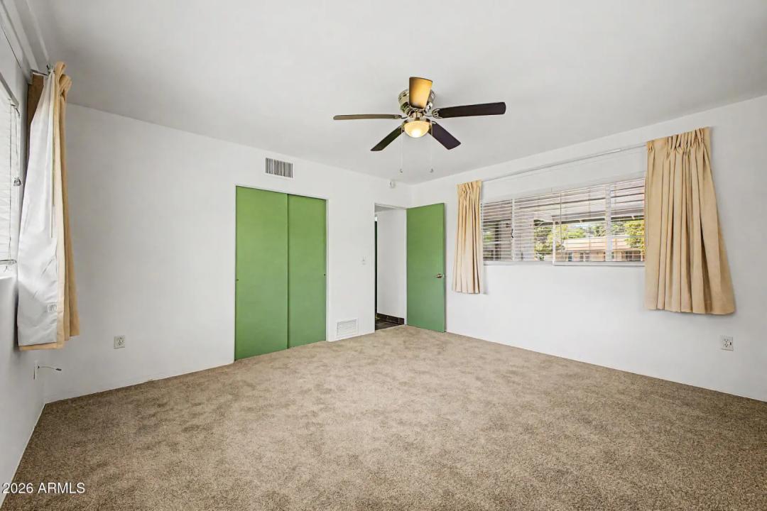 Real Estate Picture 13