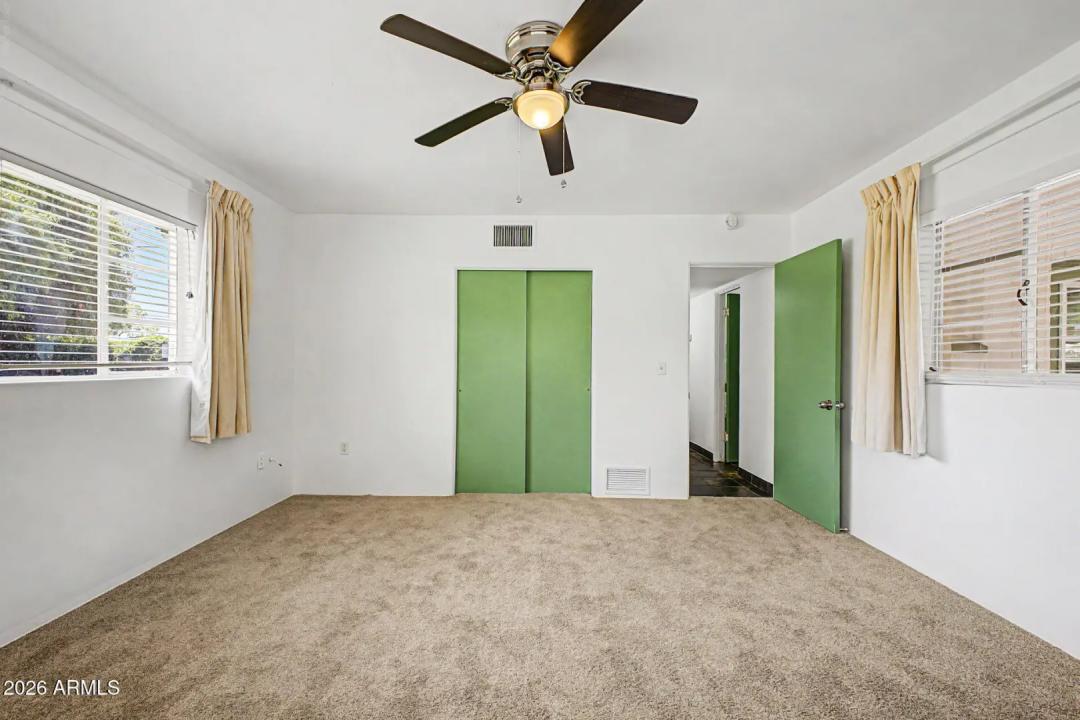 Real Estate Picture 15