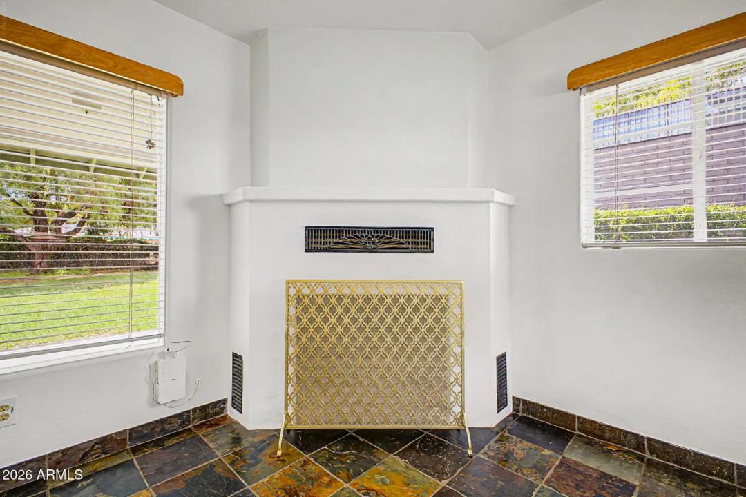 Real Estate Picture 6