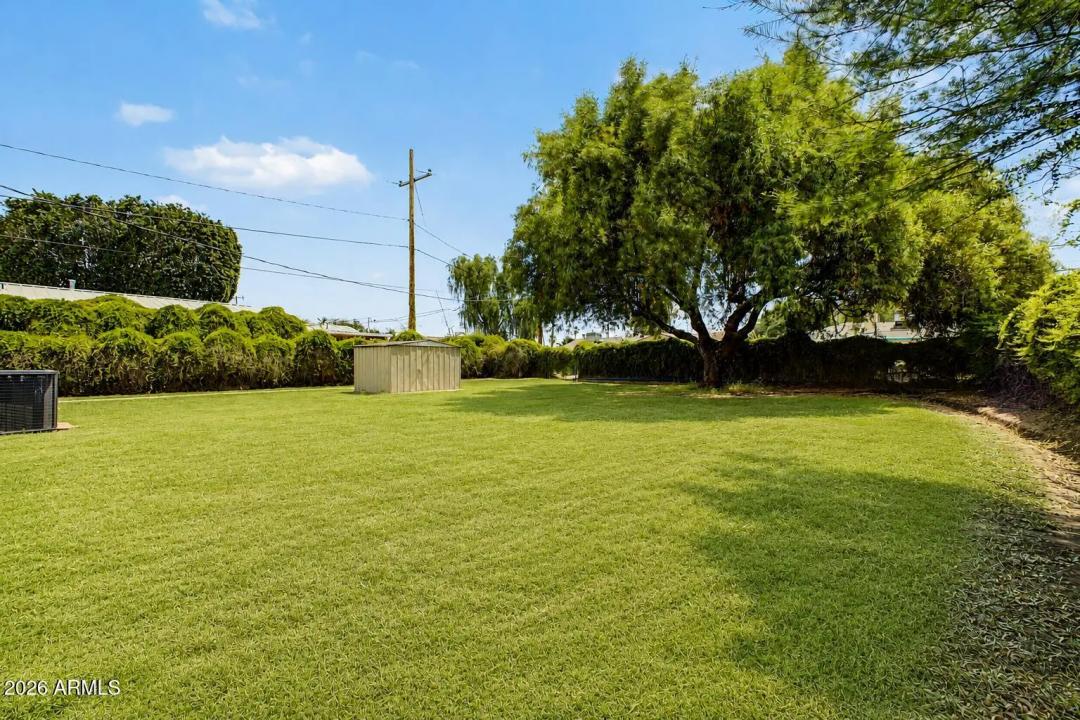 Real Estate Picture 21