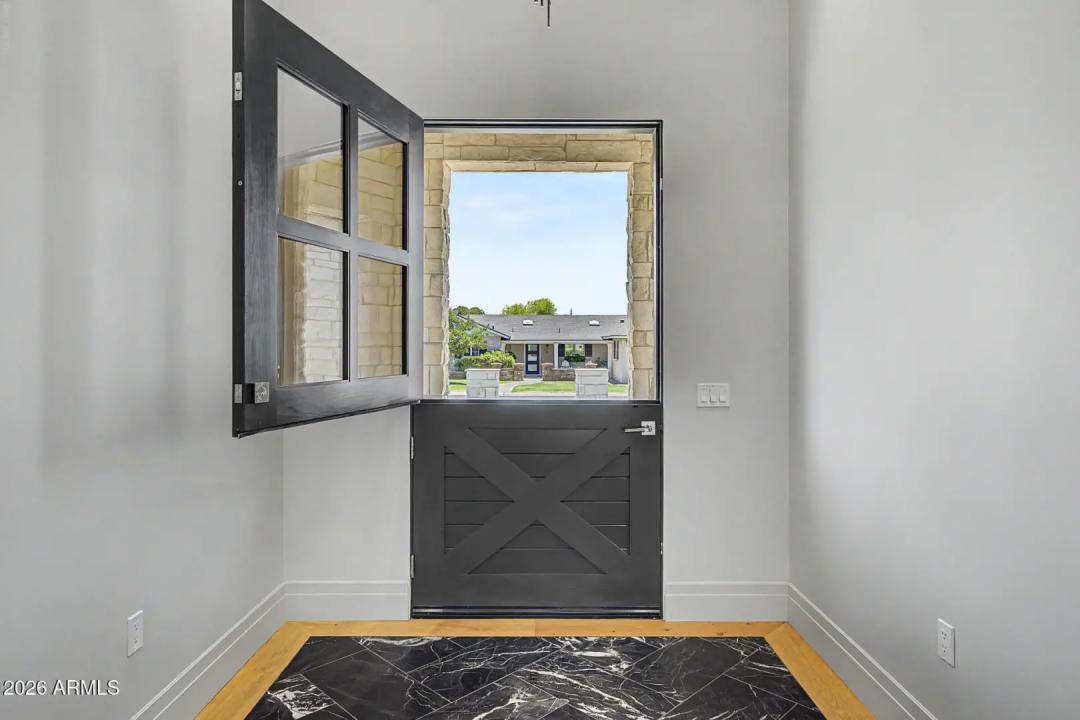 Real Estate Picture 6