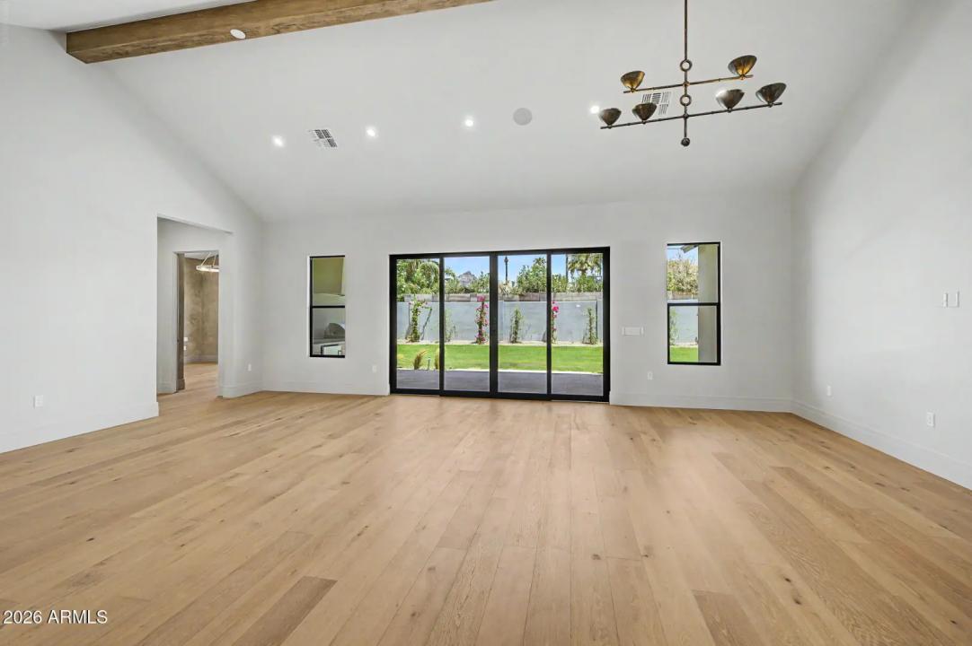 Real Estate Picture 27