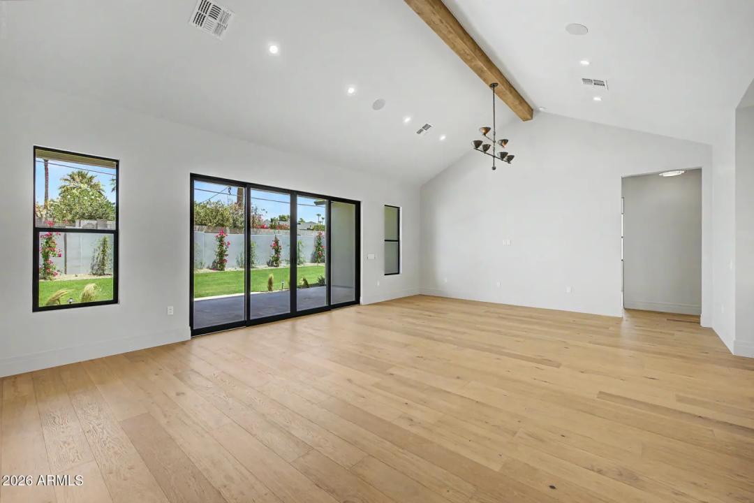 Real Estate Picture 28