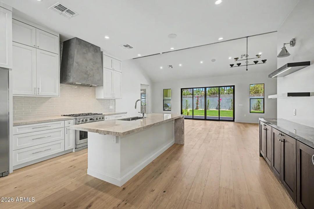 Real Estate Picture 31