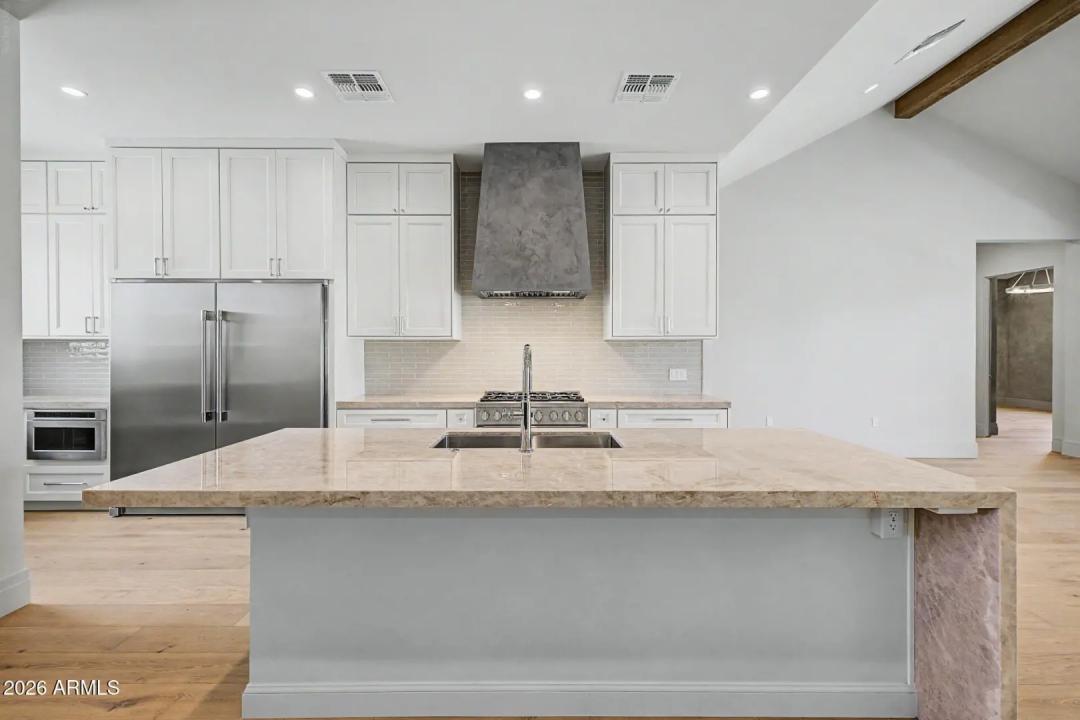 Real Estate Picture 33