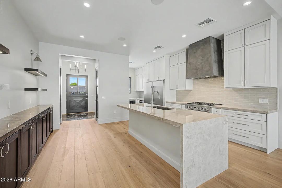 Real Estate Picture 35
