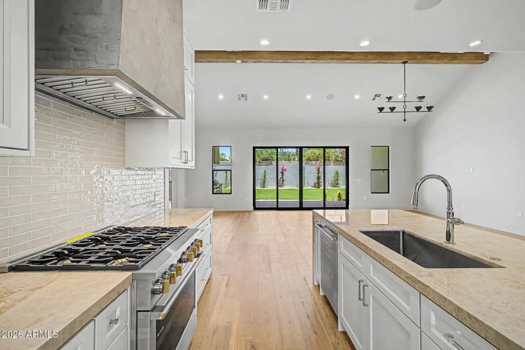 Real Estate Picture 40