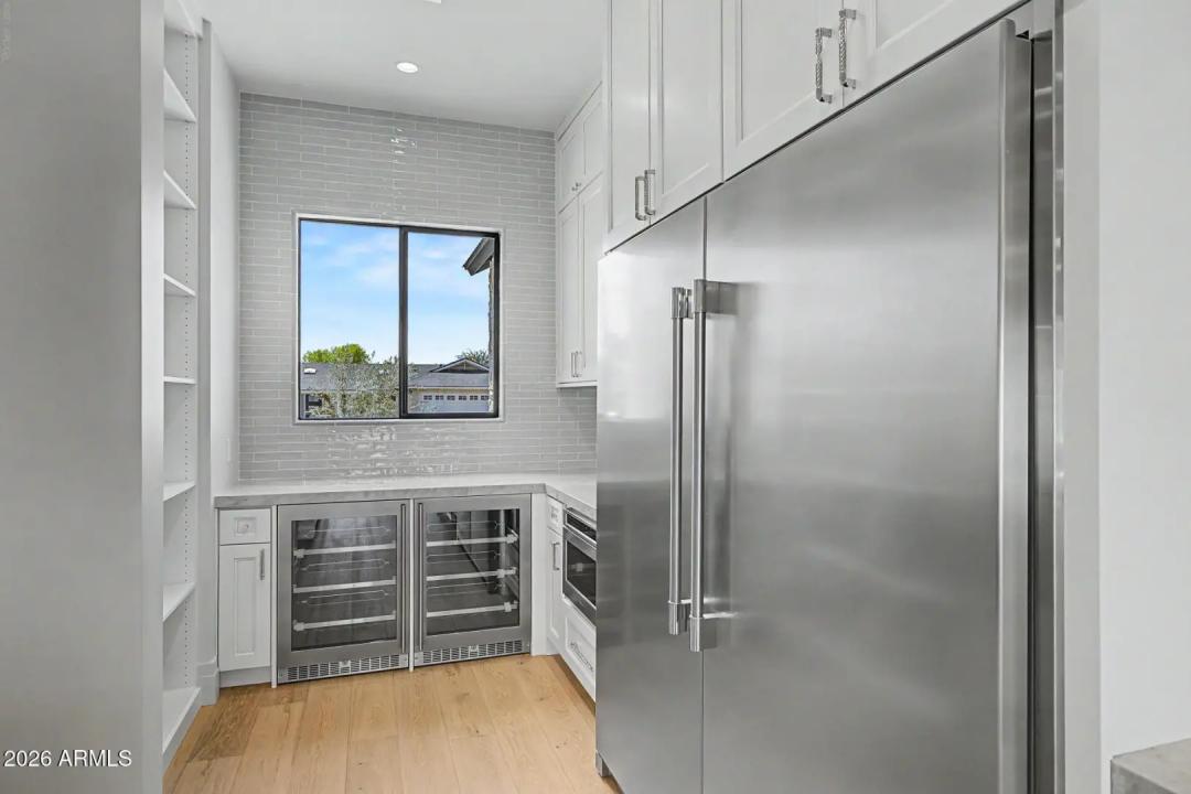 Real Estate Picture 42