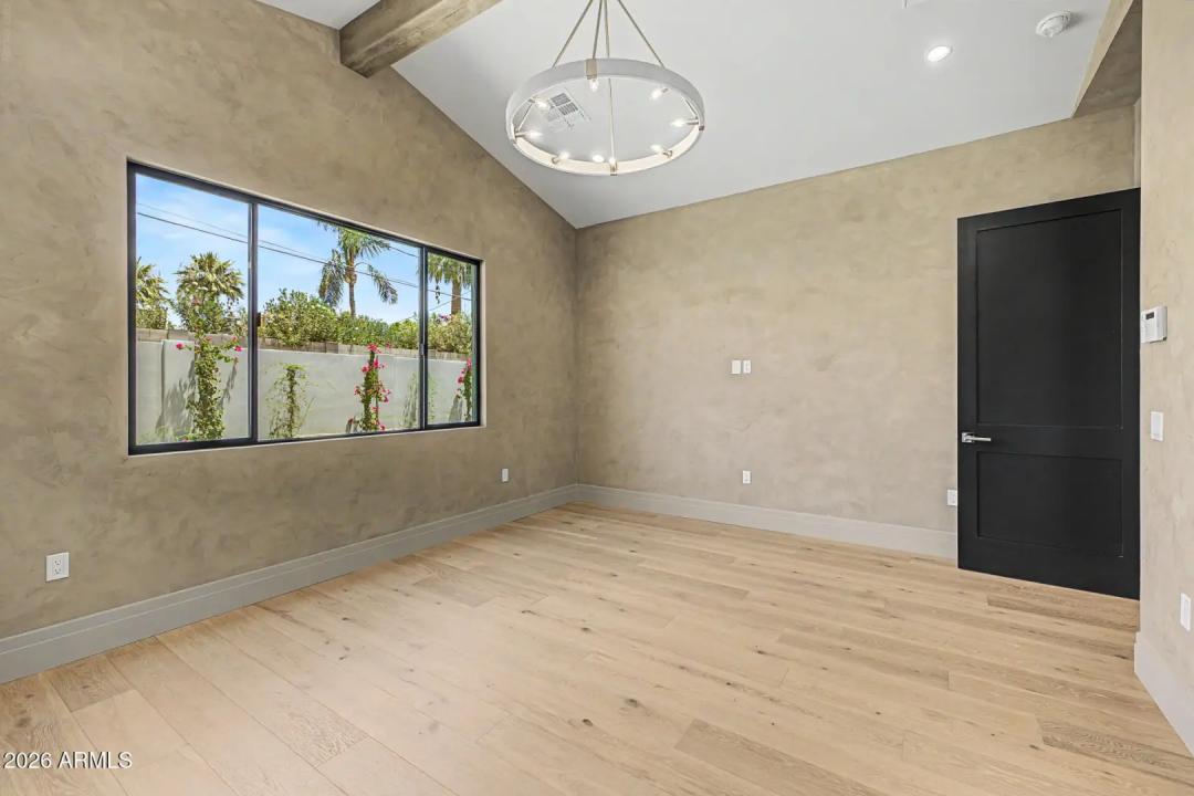 Real Estate Picture 46