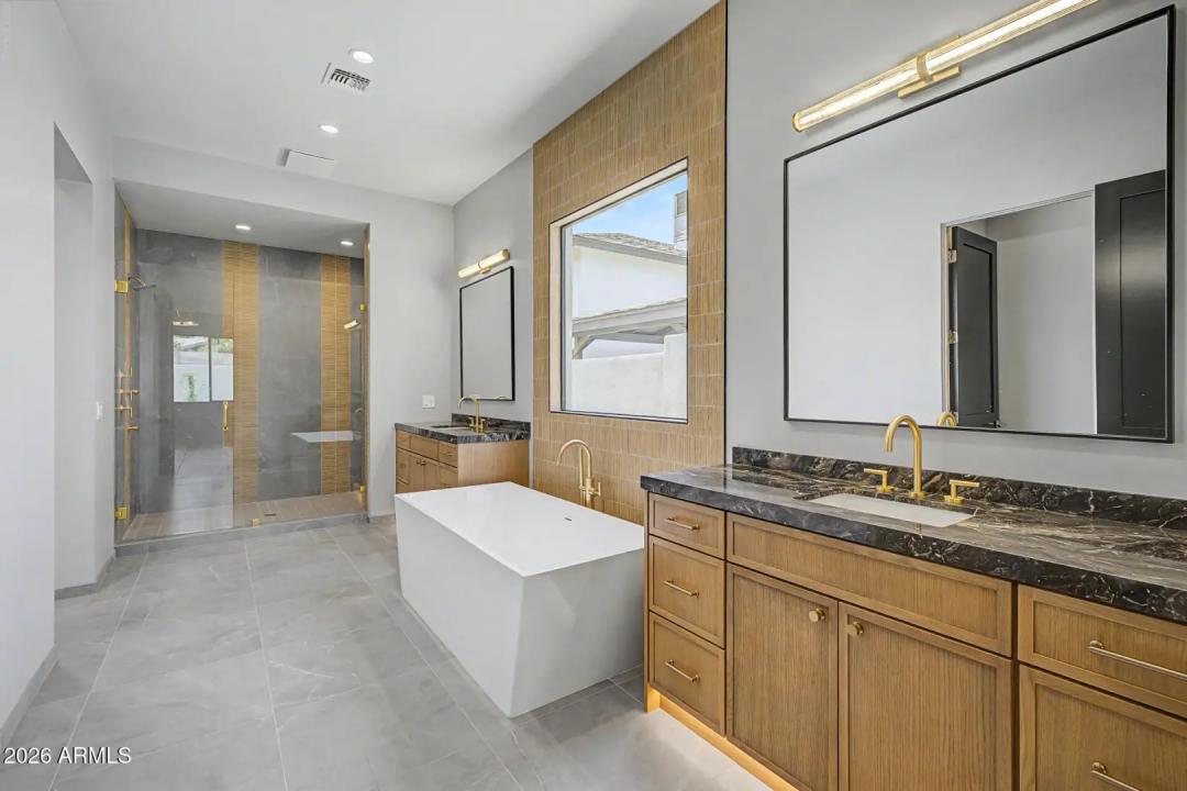 Real Estate Picture 49