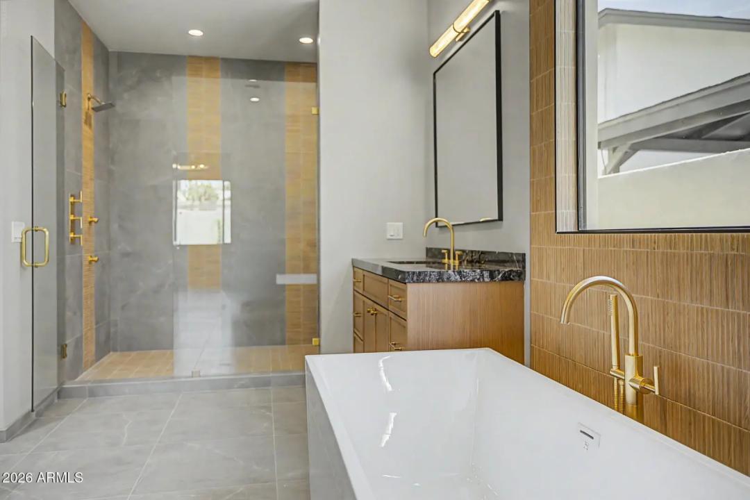 Real Estate Picture 52