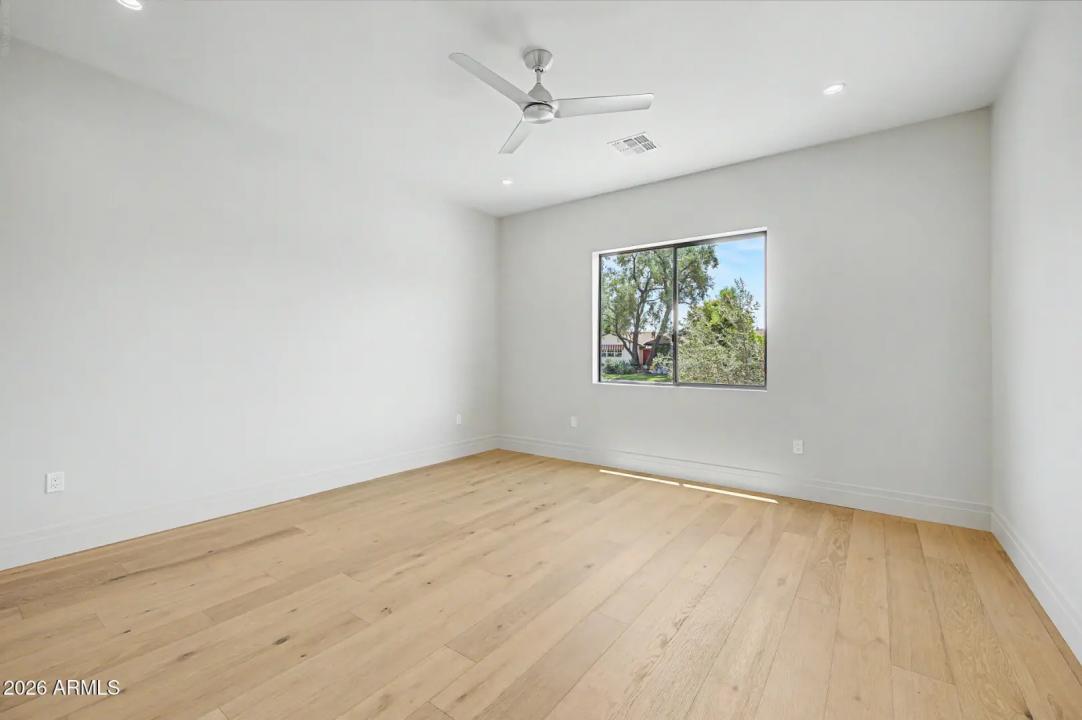 Real Estate Picture 56