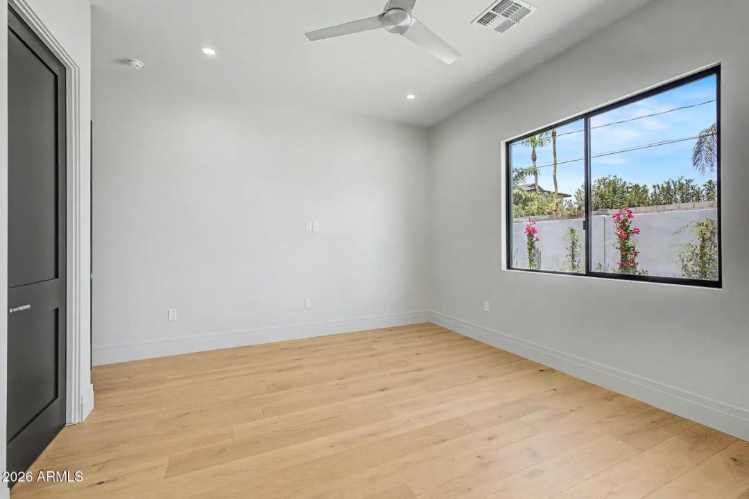 Real Estate Picture 68
