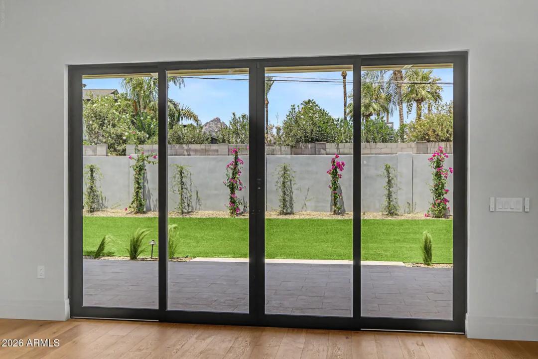Real Estate Picture 18